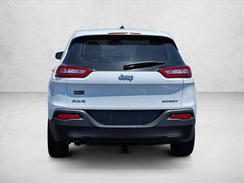 Used 2016 Jeep Cherokee Sport AWD/4WD image 7