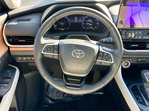Used 2024 Toyota Grand Highlander Platinum AWD/4WD image 23