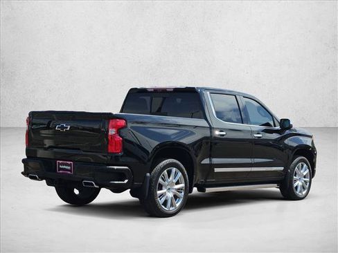 Certified 2023 Chevrolet Silverado 1500 High Country w/ High Country Premium Package AWD/4WD image 8