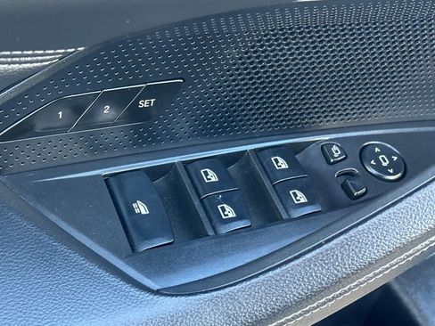 Used 2023 BMW M440i Convertible RWD image 15
