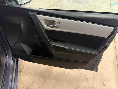 Used 2017 Toyota Corolla LE image 28