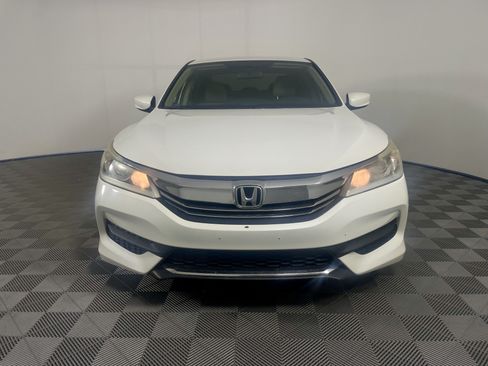 Used 2017 Honda Accord LX image 7