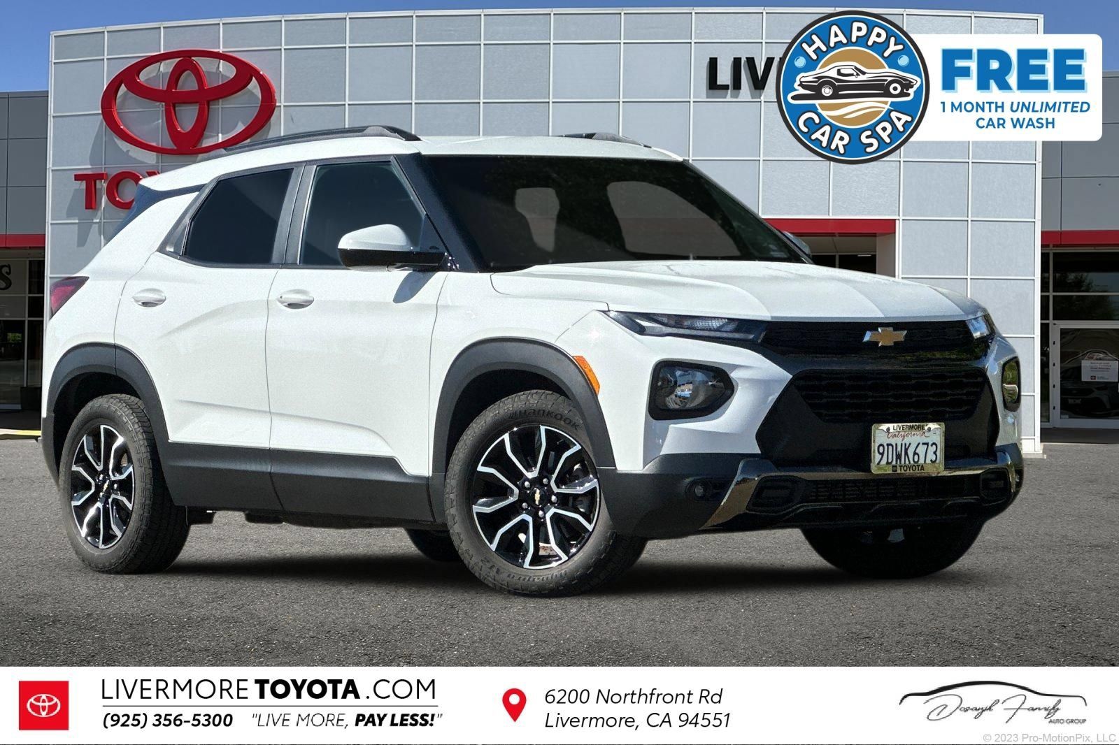 Used 2023 Chevrolet TrailBlazer ACTIV w/ Sun and Liftgate Package FWD image 1