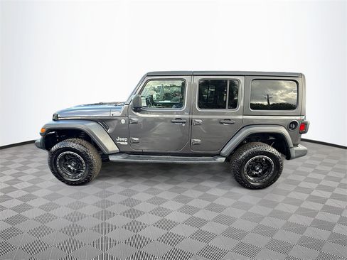 Used 2021 Jeep Wrangler Unlimited Sport image 9
