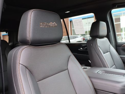 Used 2023 Chevrolet Tahoe High Country AWD/4WD image 57