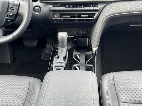Used 2026 Toyota Camry XLE FWD image 21