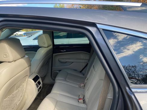 Used 2011 Cadillac SRX Luxury image 15
