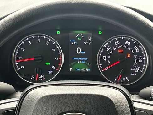 Used 2021 Toyota RAV4 XLE AWD/4WD image 58