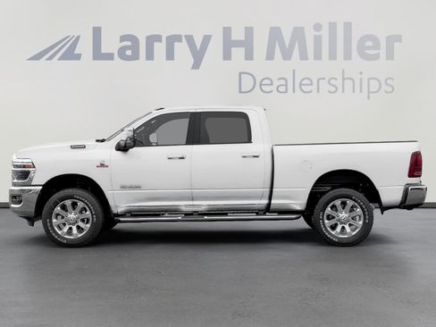 New 2026 RAM 2500 Laramie AWD/4WD image 2