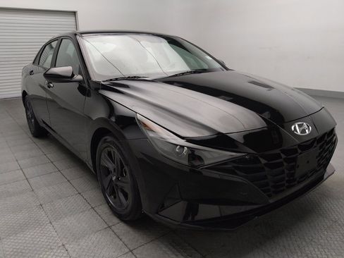 Used 2022 Hyundai Elantra SEL w/ Cargo Package FWD image 13
