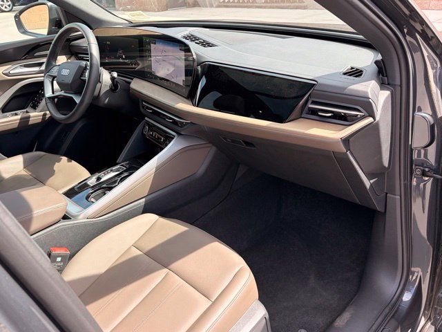 Used 2025 Audi Q5 Premium Plus AWD/4WD image 15
