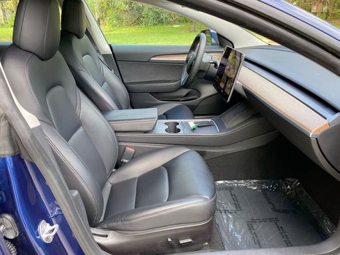 Used 2022 Tesla Model 3 image 31