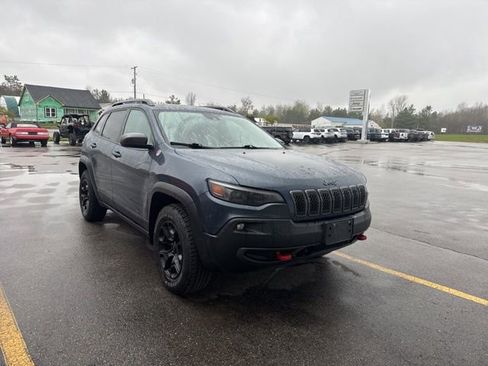 Used 2019 Jeep Cherokee Trailhawk AWD/4WD image 1