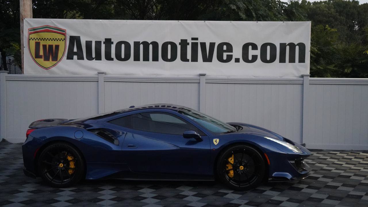 Used 2018 Ferrari 488 GTB RWD image 18