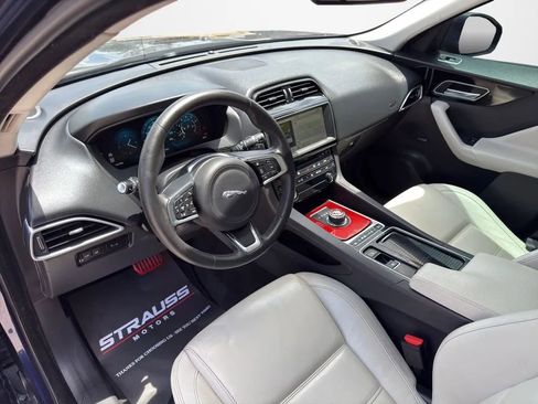 Used 2018 Jaguar F-PACE Prestige AWD/4WD image 11