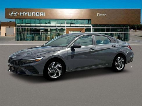New 2025 Hyundai Elantra SEL image 2