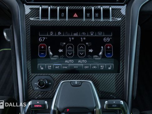 Used 2021 Lamborghini Urus AWD/4WD image 26