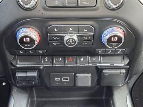 Used 2021 GMC Sierra 1500 SLT w/ SLT Convenience Package image 17