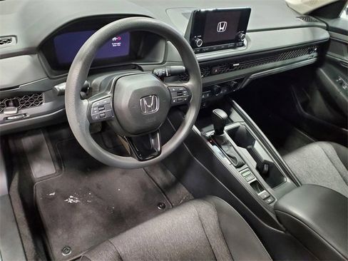 Used 2023 Honda Accord EX image 9