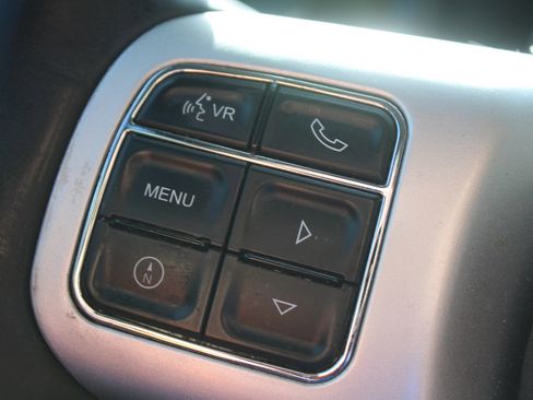 Used 2015 Jeep Compass Limited w/ Sun/Sound Group image 26