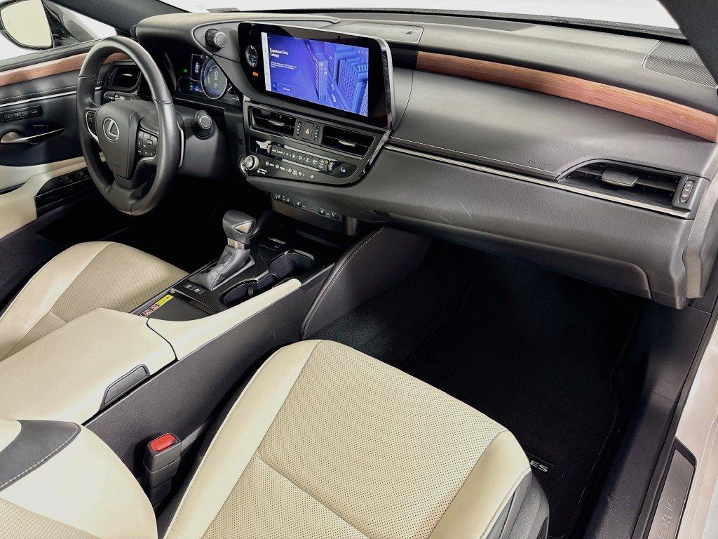 Certified 2025 Lexus ES 300h w/ Premium Package FWD image 30