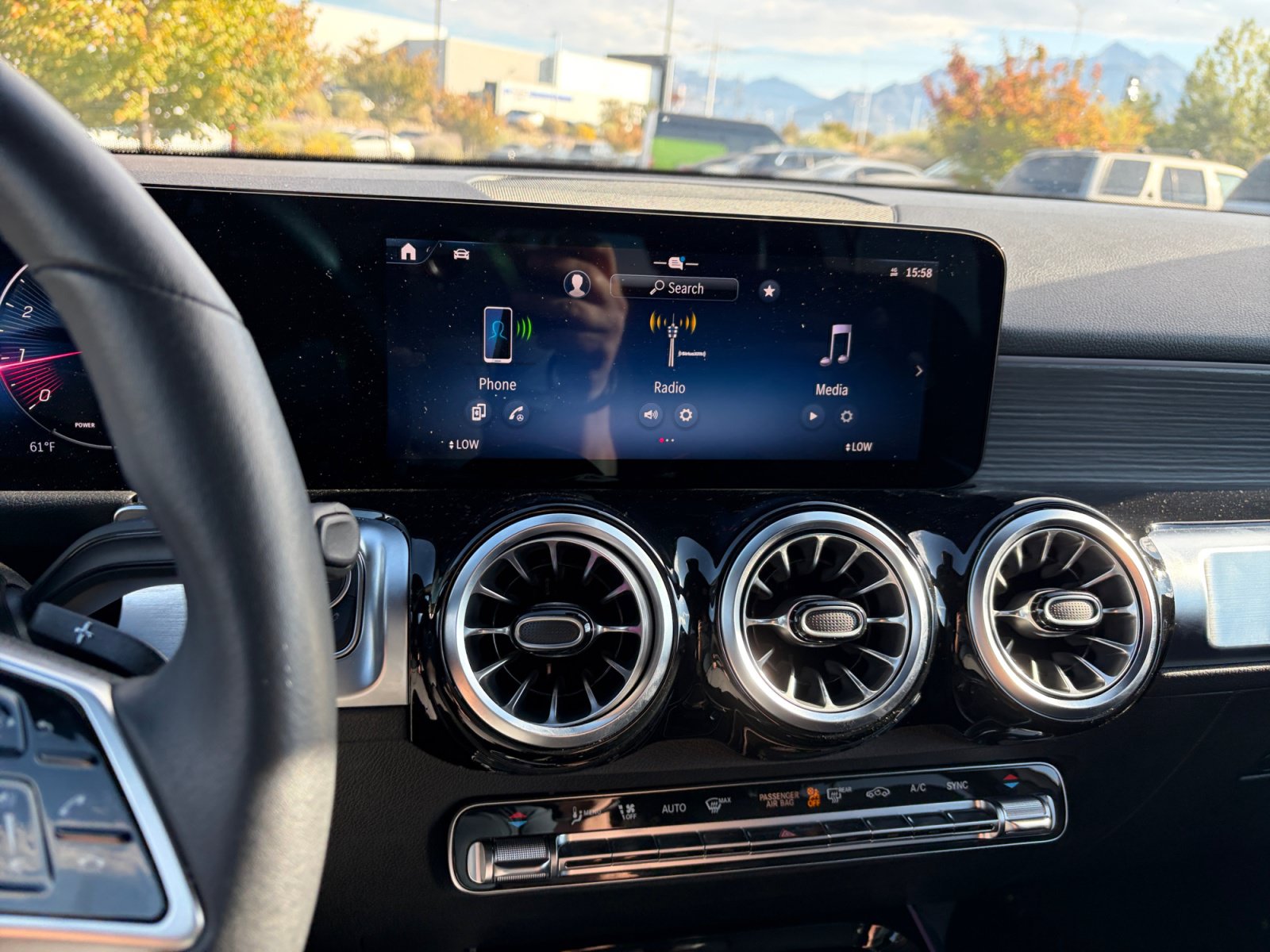 Used 2026 Mercedes-Benz GLB 250 4MATIC image 28