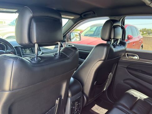 Used 2016 Jeep Grand Cherokee Limited image 26
