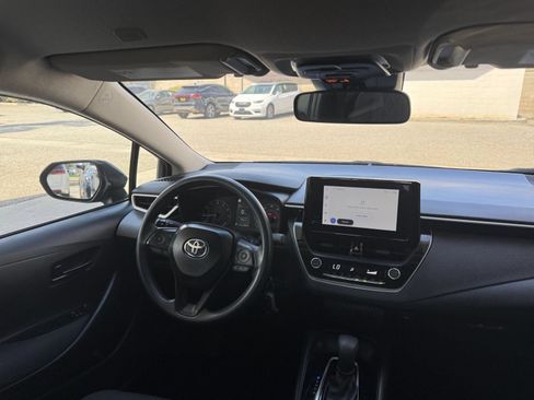 Used 2025 Toyota Corolla LE FWD image 34