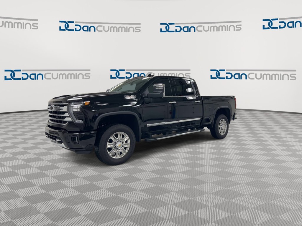 Used 2026 Chevrolet Silverado 2500 High Country w/ High Country Premium Package AWD/4WD image 4