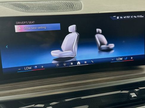 Used 2024 BMW X7 xDrive40i w/ M Sport Package AWD/4WD image 19