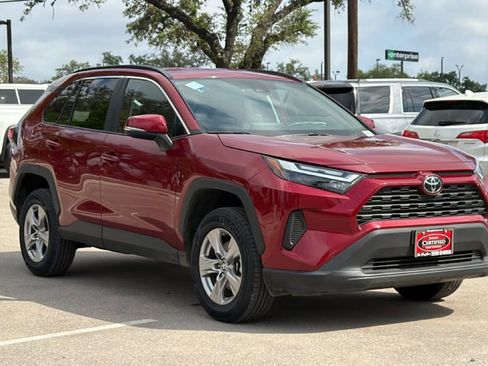 Certified 2025 Toyota RAV4 XLE FWD image 3