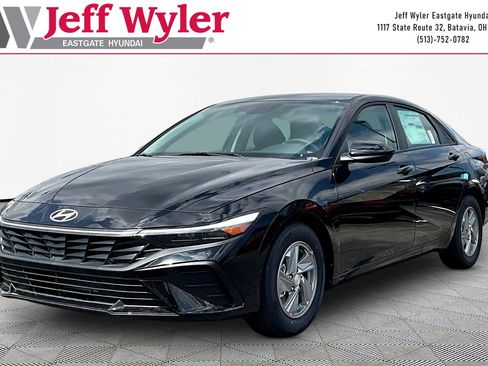 New 2026 Hyundai Elantra SE FWD image 1