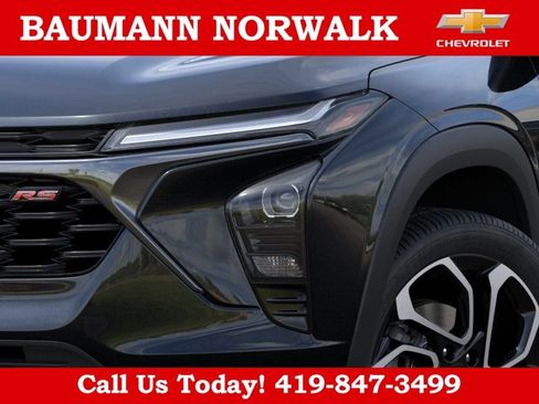 New 2026 Chevrolet Trax RS w/ Driver Confidence Package FWD image 10