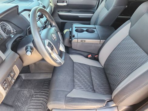 Used 2017 Toyota Tundra SR5 image 15