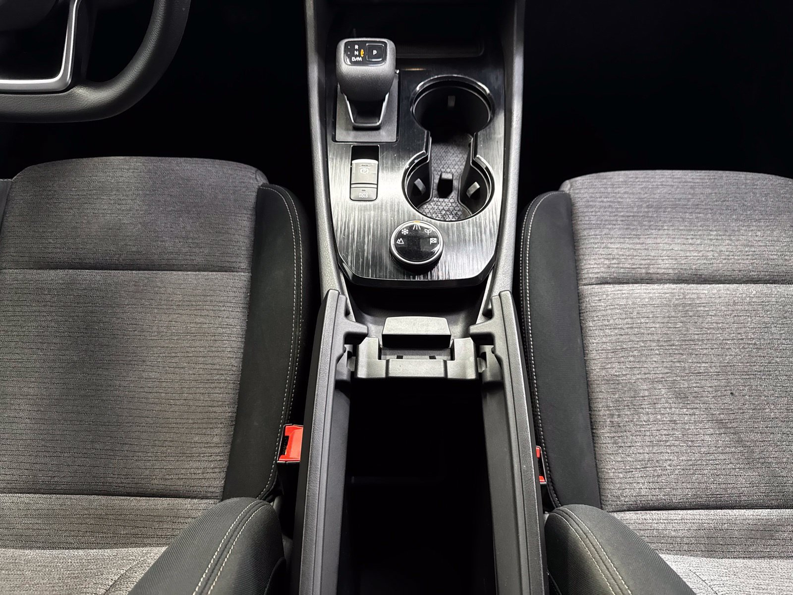 Used 2021 Nissan Rogue S AWD/4WD image 28