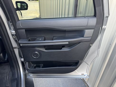 Used 2021 Ford Expedition Max XLT AWD/4WD image 35