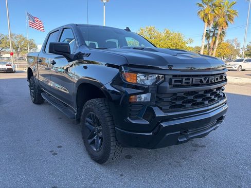 Used 2025 Chevrolet Silverado 1500 Custom Trail Boss w/ Dark Appearance Package image 3