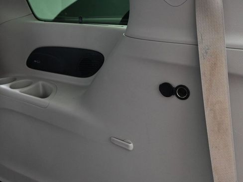 Used 2017 Chrysler Pacifica Platinum image 19