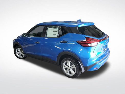 New 2025 Nissan Kicks Play S image 3