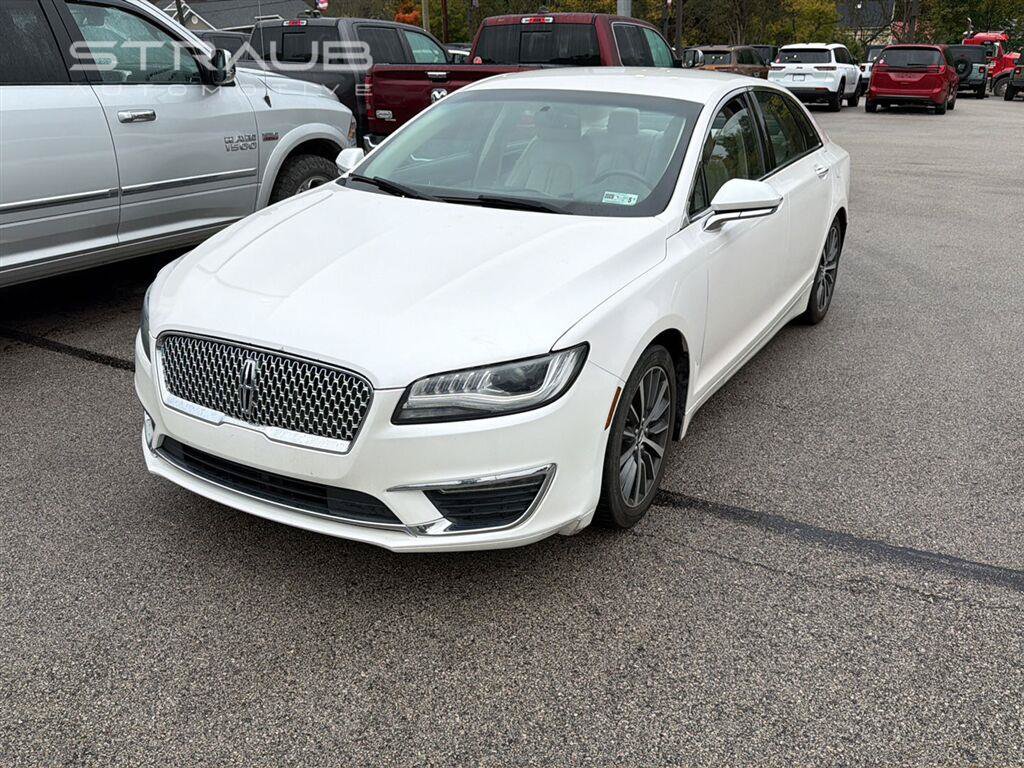 Used 2017 Lincoln MKZ Premiere AWD/4WD image 2