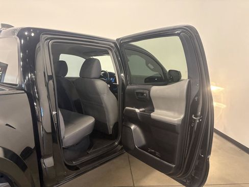Used 2023 Toyota Tacoma SR5 AWD/4WD image 34
