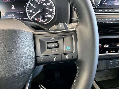Used 2026 Nissan Rogue SV w/ Cold Weather Package AWD/4WD image 12