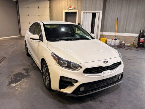 Used 2020 Kia Forte LXS FWD image 8