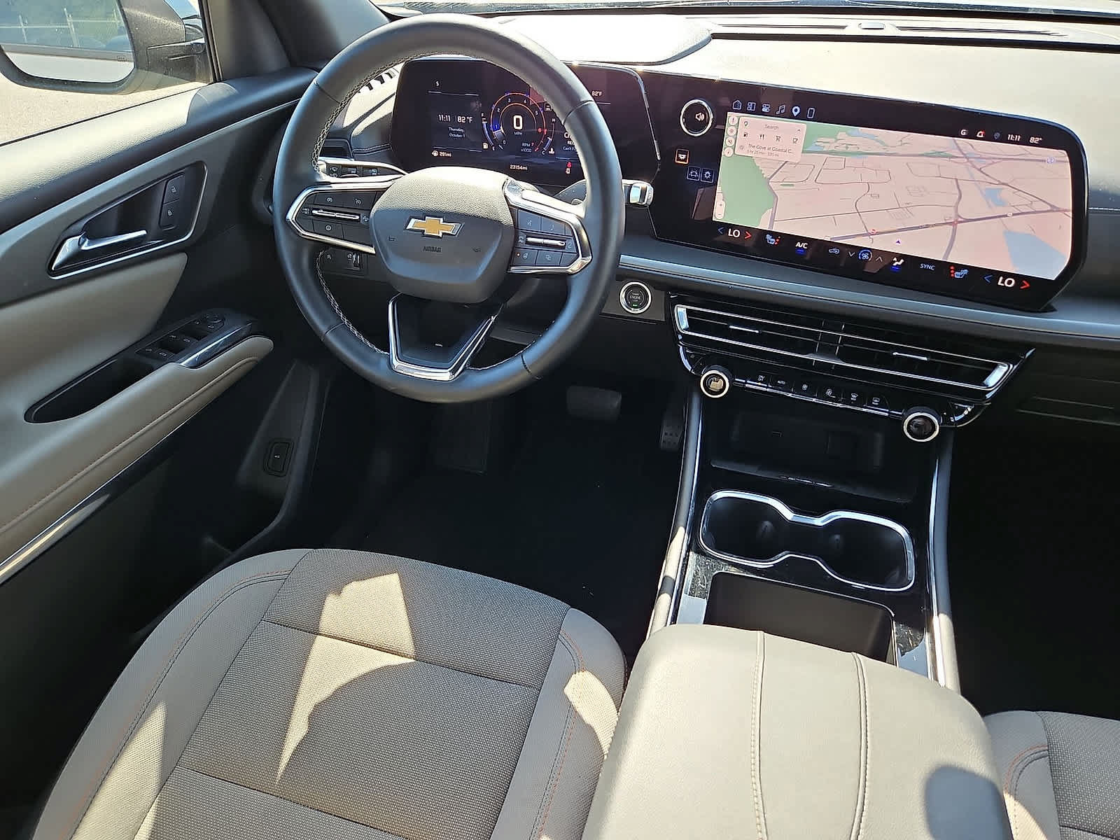 Used 2026 Chevrolet Traverse LT w/ Driver Confidence Package FWD image 10