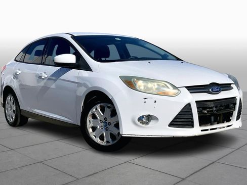 Used 2012 Ford Focus SE image 2