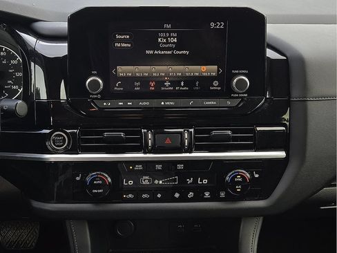 Used 2024 Nissan Pathfinder SV FWD image 13