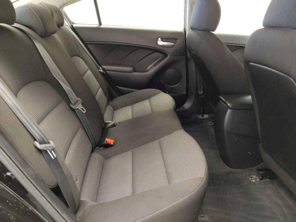 Used 2017 Kia Forte LX FWD image 19