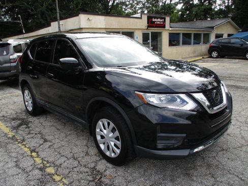 Used 2018 Nissan Rogue S AWD/4WD image 4