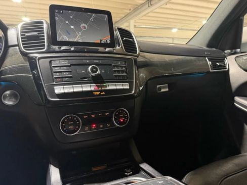 Used 2017 Mercedes-Benz GLS 550 4MATIC image 16
