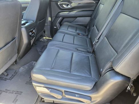 Used 2023 Chevrolet Suburban LT AWD/4WD image 12